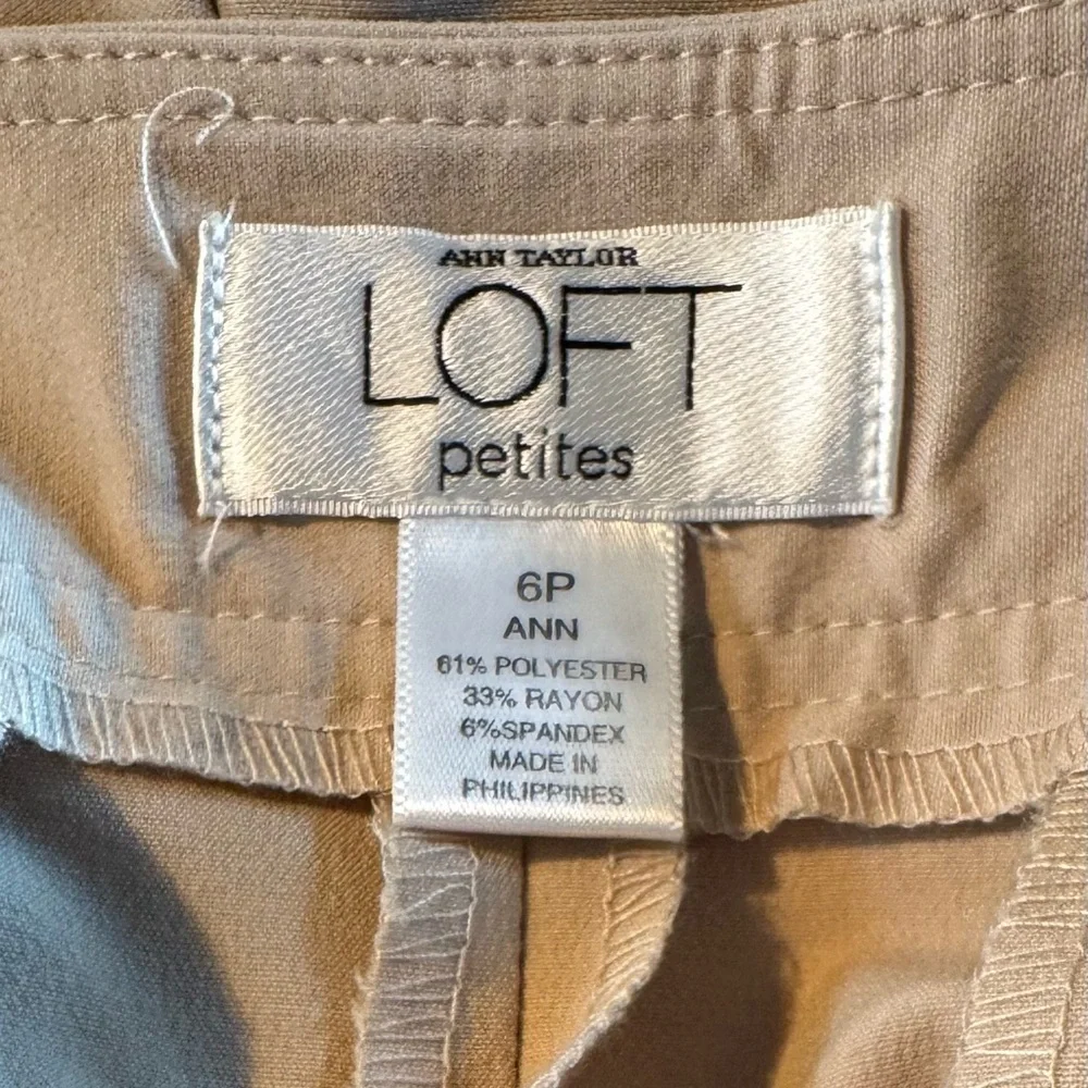 Ann Taylor Loft Tan Ann Bermuda Stretch Button fly Zip Shorts 6P khaki medium 6